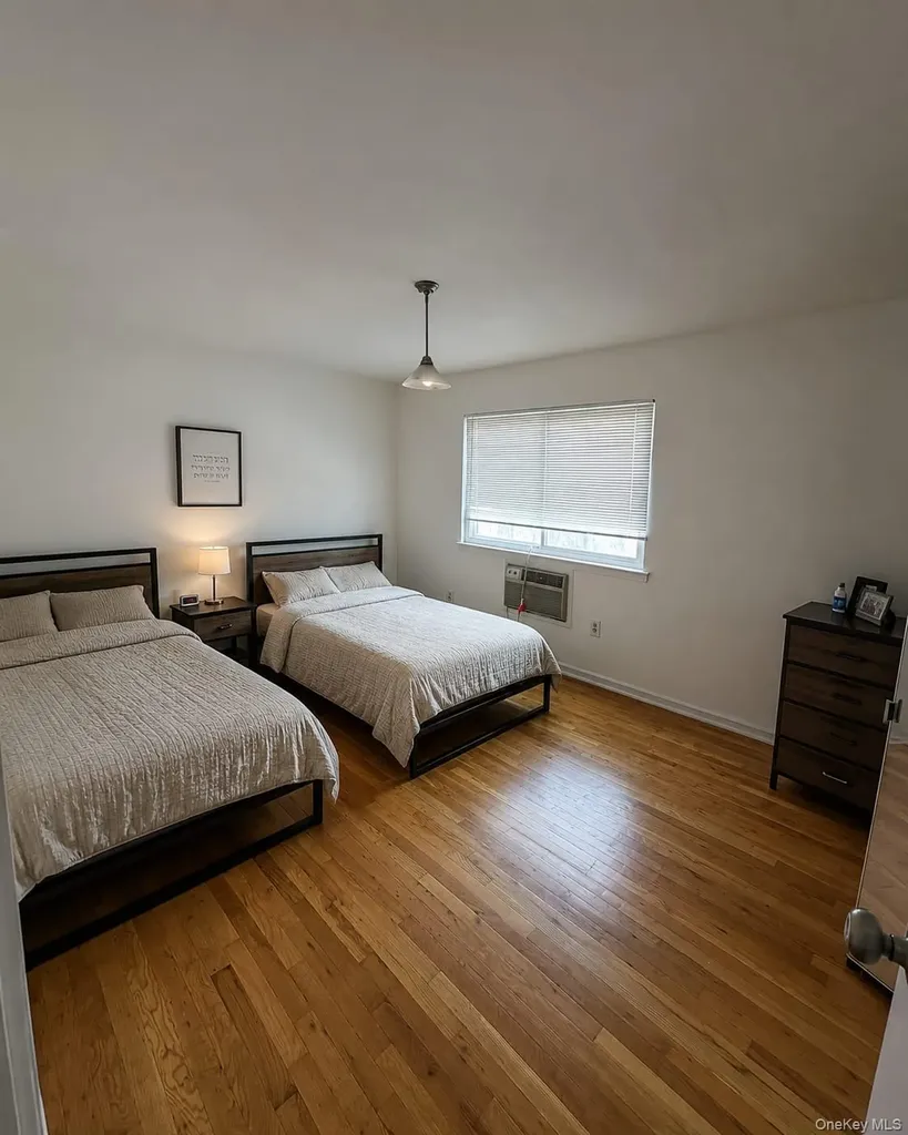 920 Broadway Woodmere NY 11598