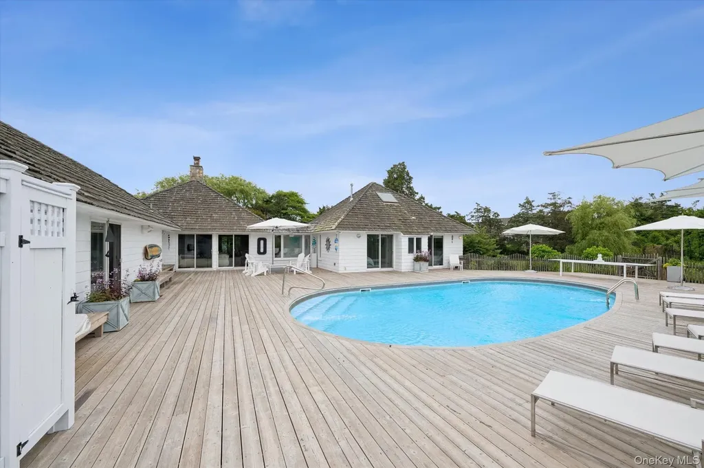 12 Ogden Lane Quogue NY 11959