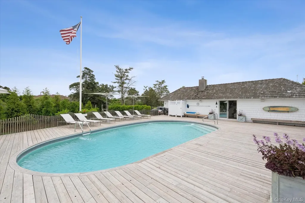 12 Ogden Lane Quogue NY 11959
