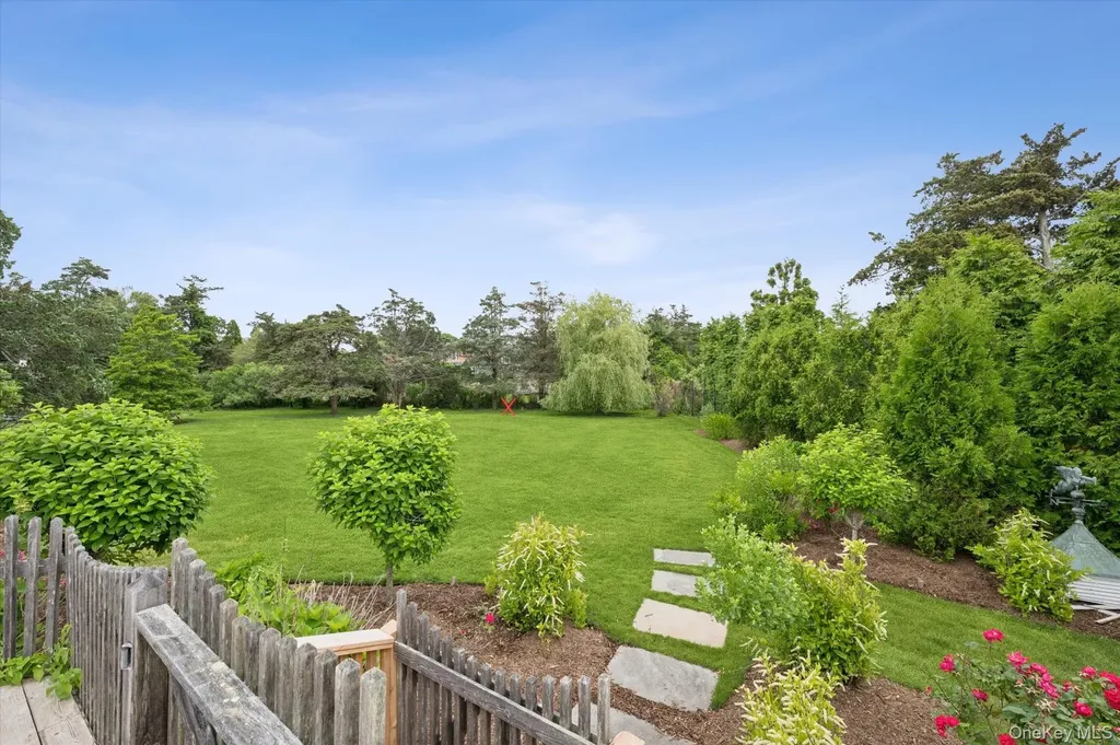 12 Ogden Lane Quogue NY 11959