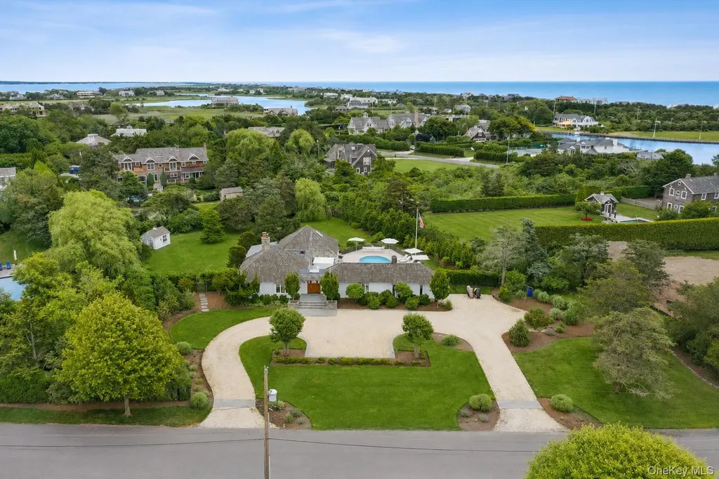 12 Ogden Lane Quogue NY 11959