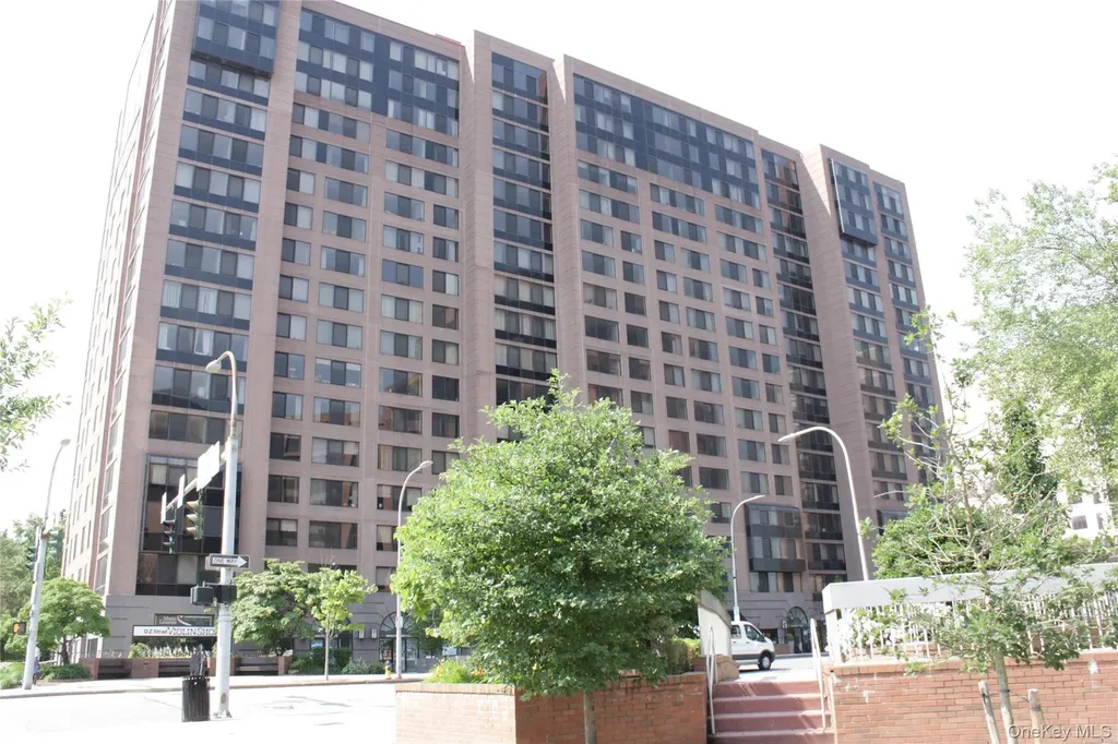 4 Martine Avenue White Plains NY 10606