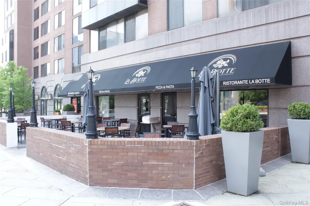 4 Martine Avenue White Plains NY 10606