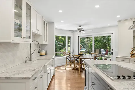 17 Danton Lane N Locust Valley NY 11560