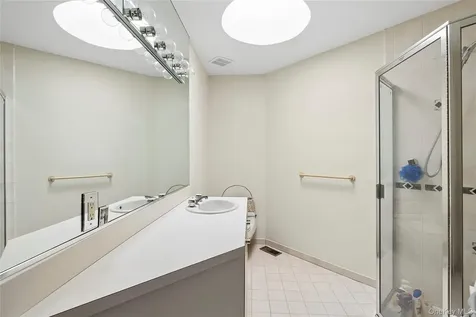 17 Danton Lane N Locust Valley NY 11560