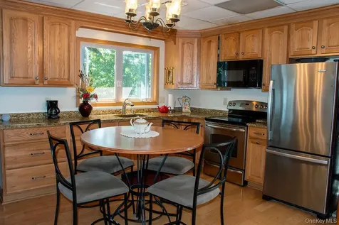 36 Small Hawley Point Road Kinderhook NY 12130