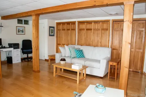 36 Small Hawley Point Road Kinderhook NY 12130