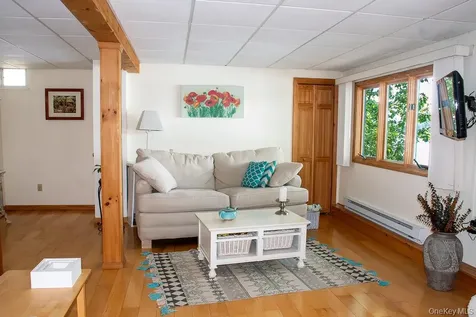 36 Small Hawley Point Road Kinderhook NY 12130