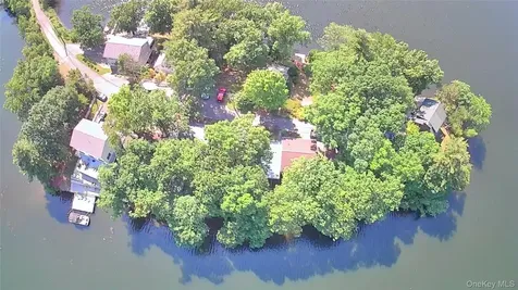 36 Small Hawley Point Road Kinderhook NY 12130