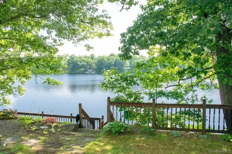 36 Small Hawley Point Road Kinderhook NY 12130
