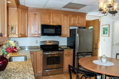 36 Small Hawley Point Road Kinderhook NY 12130