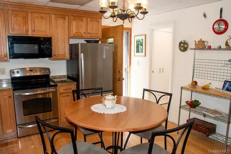 36 Small Hawley Point Road Kinderhook NY 12130