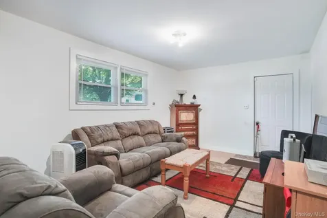 12 Golden Way Staatsburg NY 12580