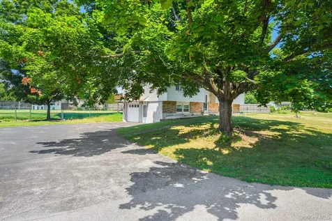 12 Golden Way Staatsburg NY 12580
