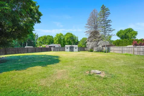12 Golden Way Staatsburg NY 12580