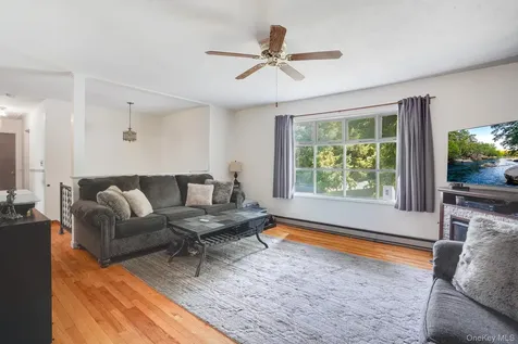 12 Golden Way Staatsburg NY 12580