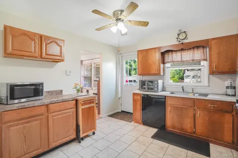12 Golden Way Staatsburg NY 12580