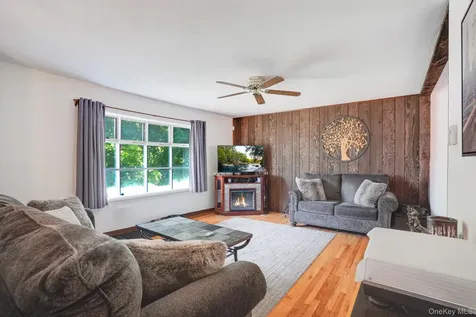 12 Golden Way Staatsburg NY 12580