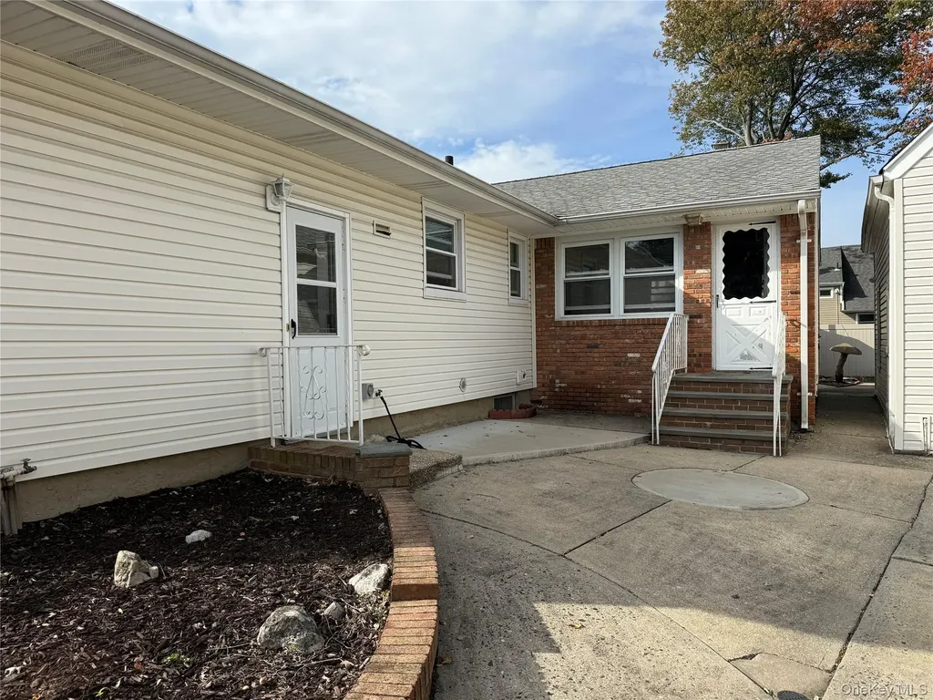 939 Steele Boulevard Baldwin NY 11510