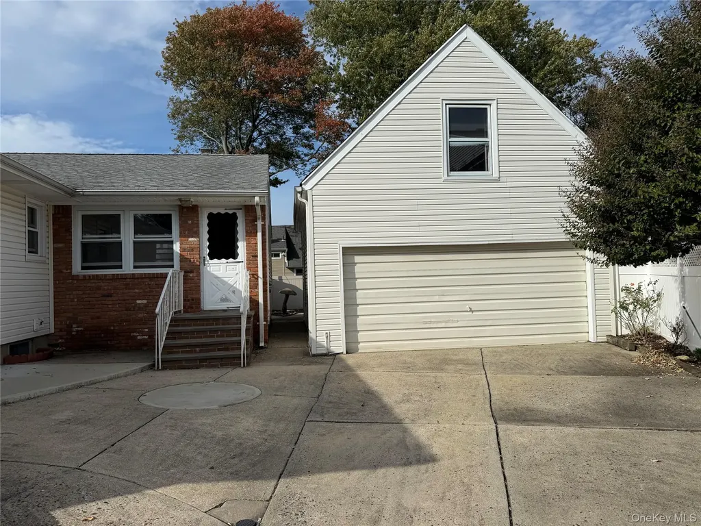 939 Steele Boulevard Baldwin NY 11510