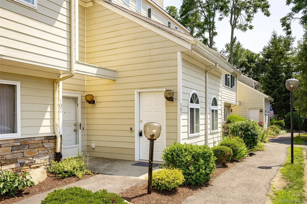 103 Crystal Hill Lane Poughkeepsie NY 12603