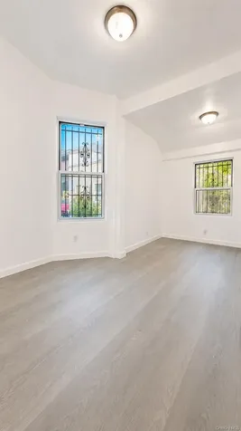 927 Summit Avenue Bronx NY 10452