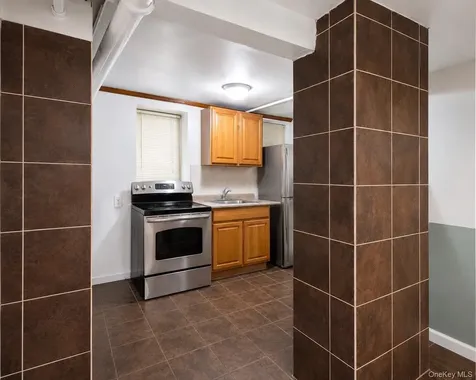 927 Summit Avenue Bronx NY 10452