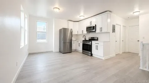927 Summit Avenue Bronx NY 10452
