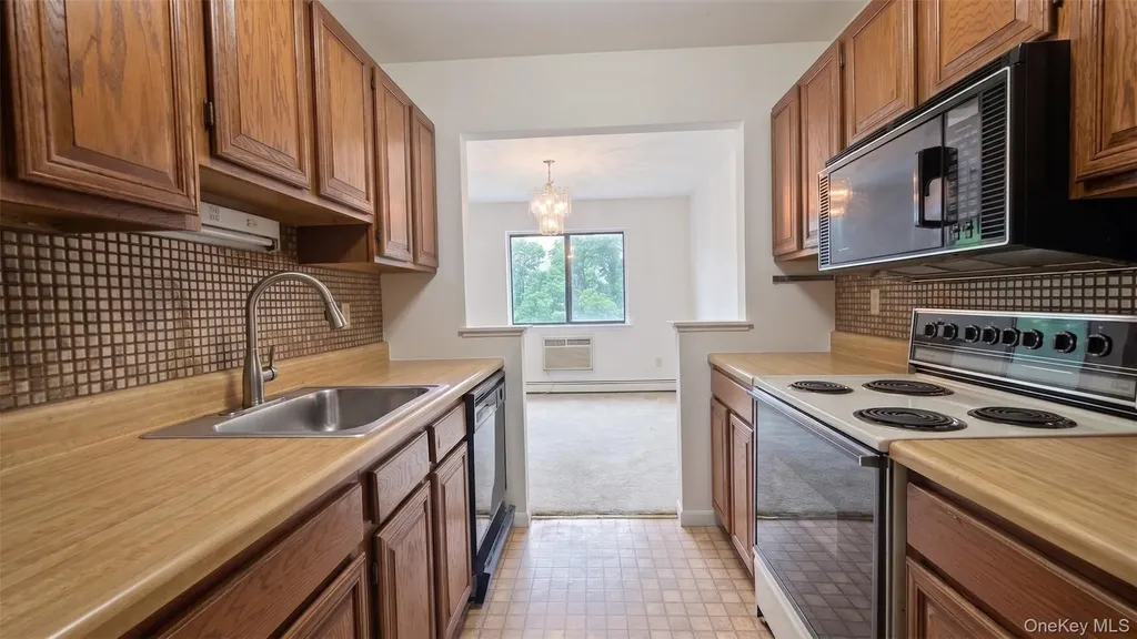 14 Skyline Drive Fishkill NY 12524