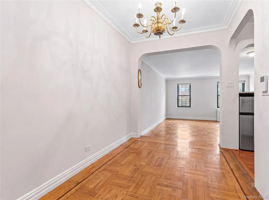 4445 Post Road Bronx NY 10471
