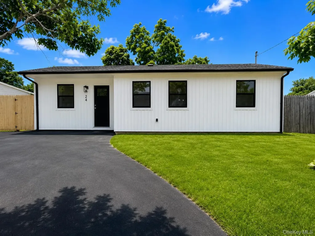 24 E Cherry Street Central Islip NY 11722