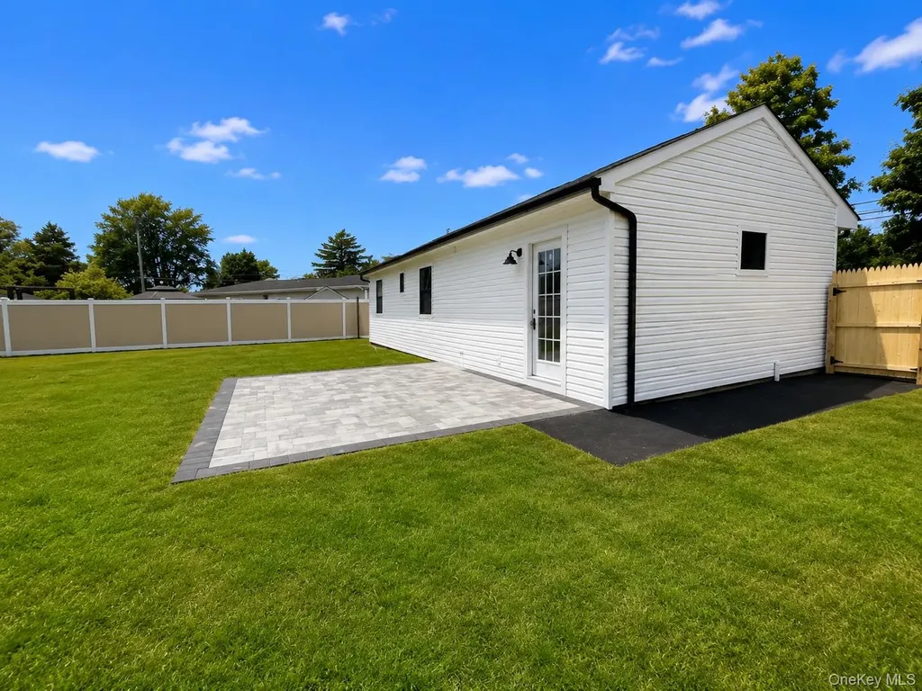 24 E Cherry Street Central Islip NY 11722
