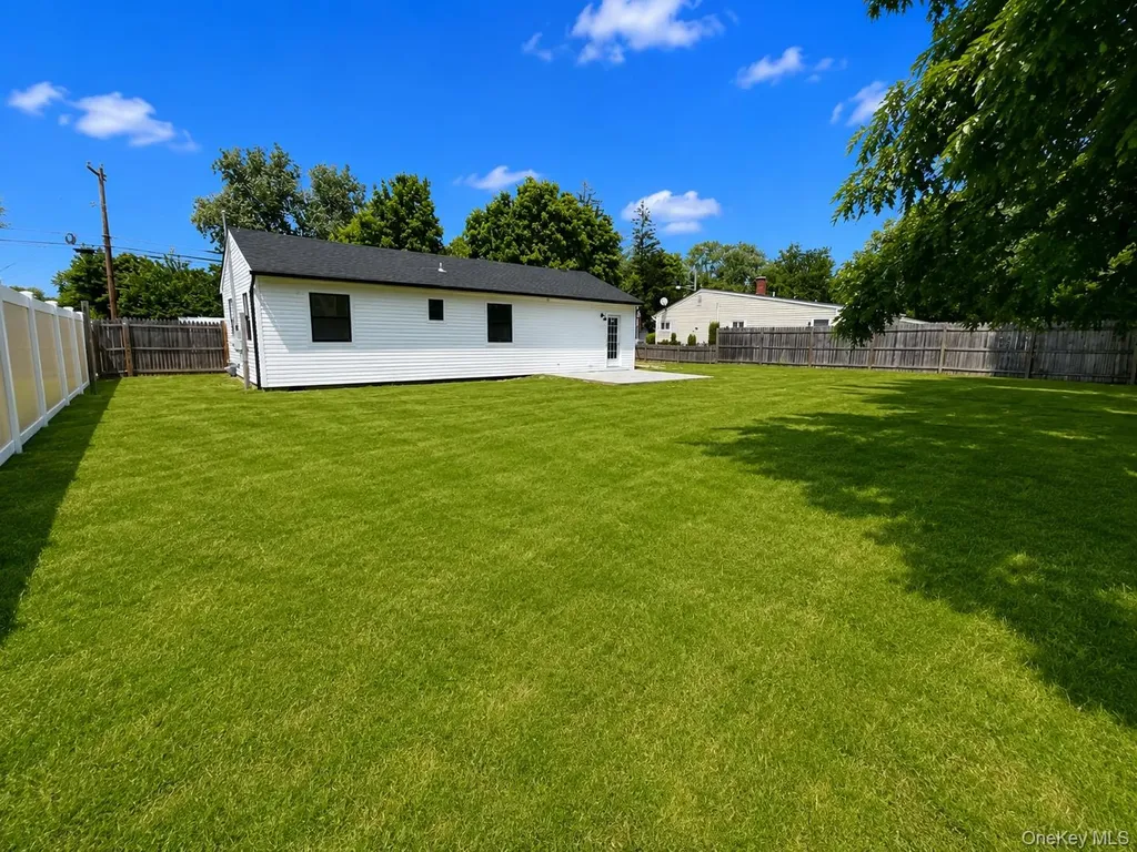 24 E Cherry Street Central Islip NY 11722