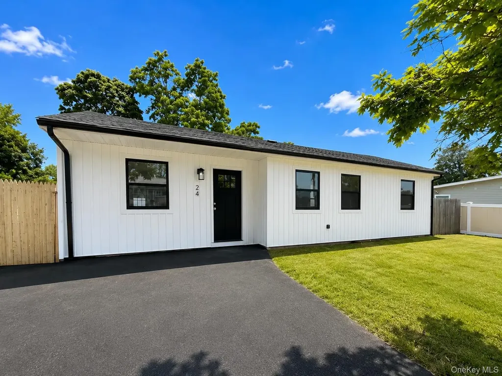 24 E Cherry Street Central Islip NY 11722