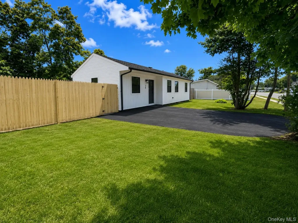 24 E Cherry Street Central Islip NY 11722
