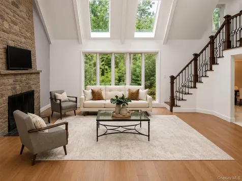 32 Valley Road Old Westbury NY 11568