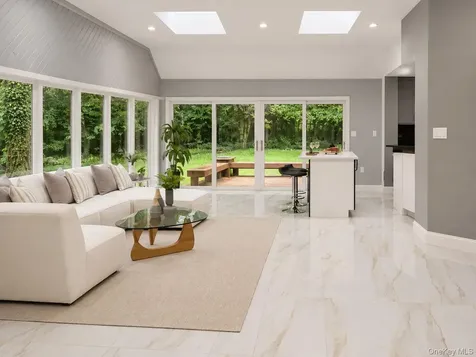 32 Valley Road Old Westbury NY 11568