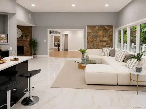 32 Valley Road Old Westbury NY 11568