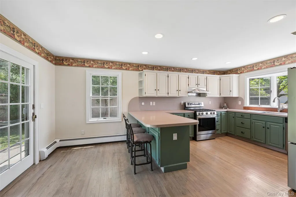 138 Hallock Street Riverhead NY 11901