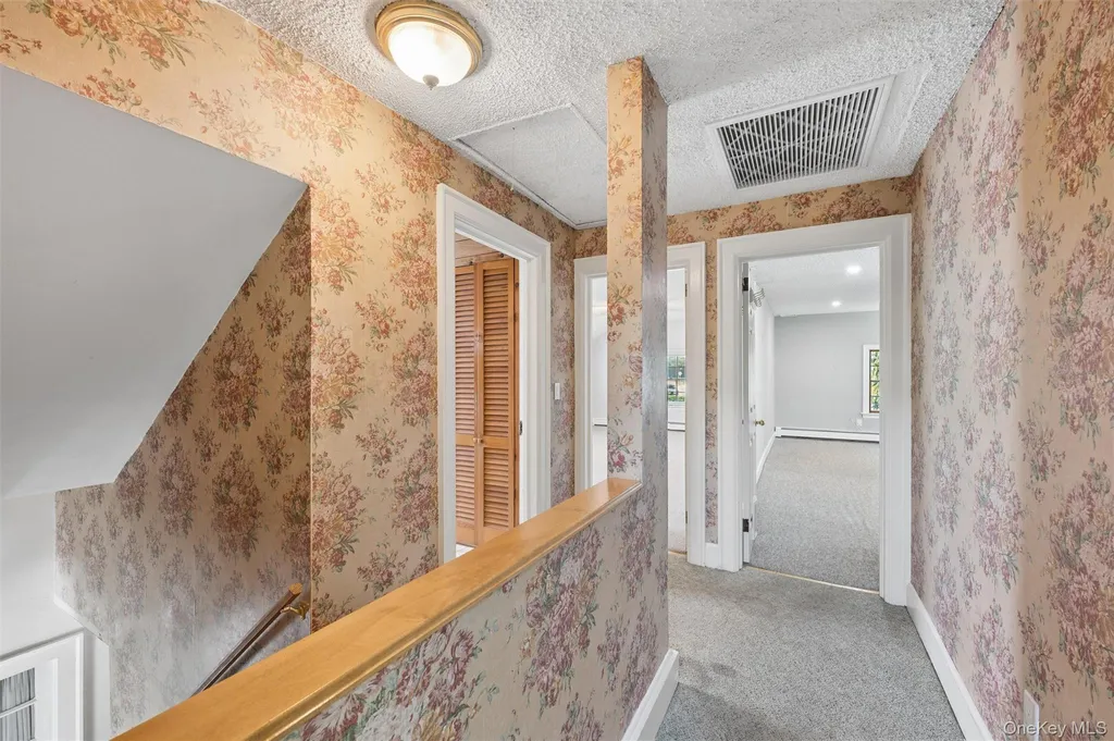 138 Hallock Street Riverhead NY 11901