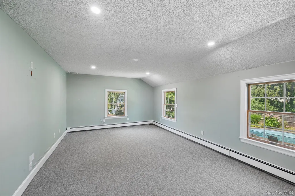 138 Hallock Street Riverhead NY 11901
