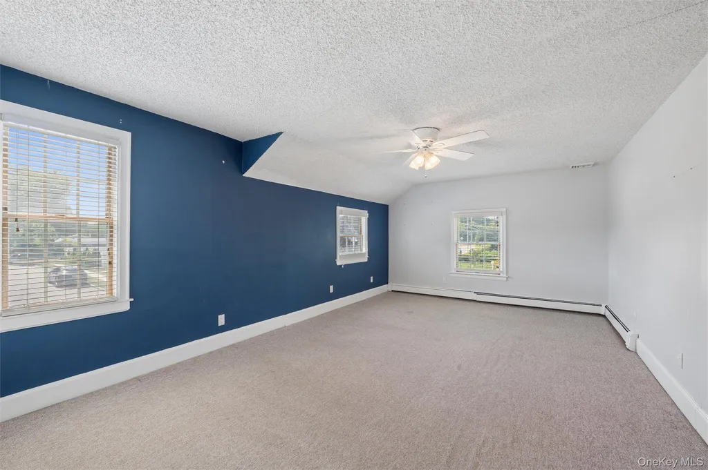 138 Hallock Street Riverhead NY 11901
