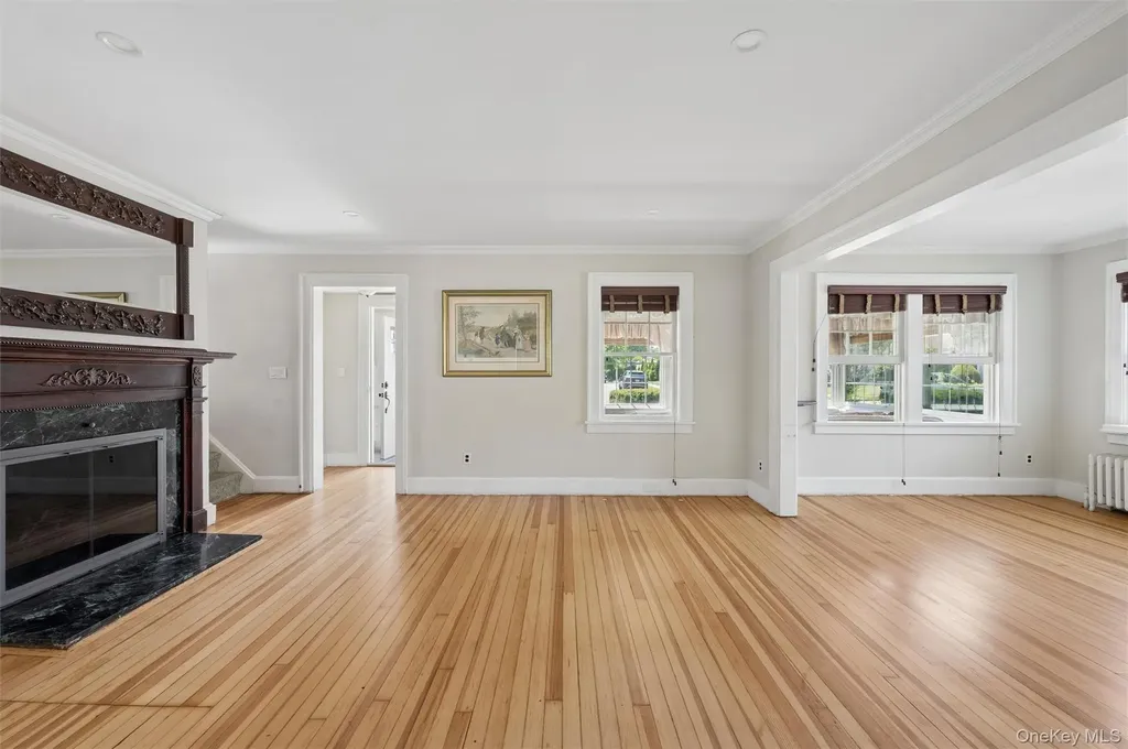 138 Hallock Street Riverhead NY 11901