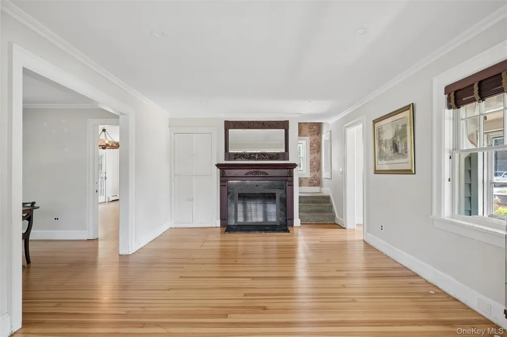 138 Hallock Street Riverhead NY 11901