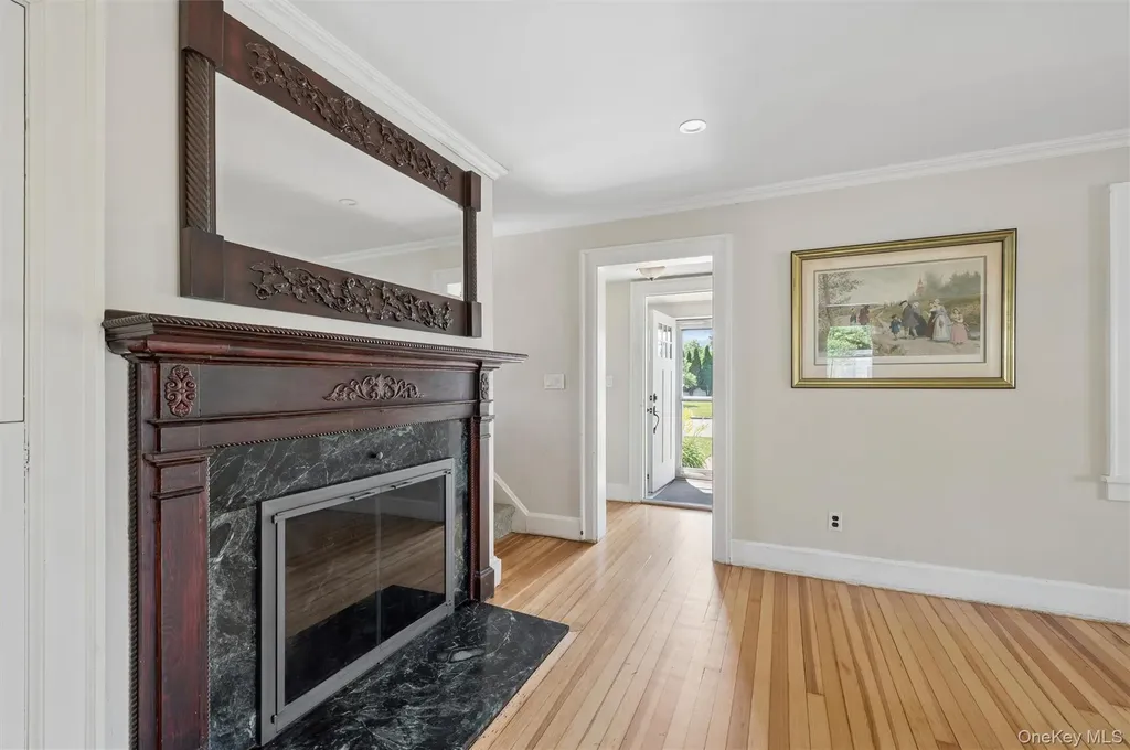 138 Hallock Street Riverhead NY 11901