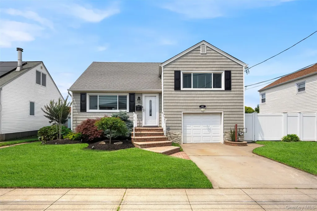 40 Martha Street Freeport NY 11520