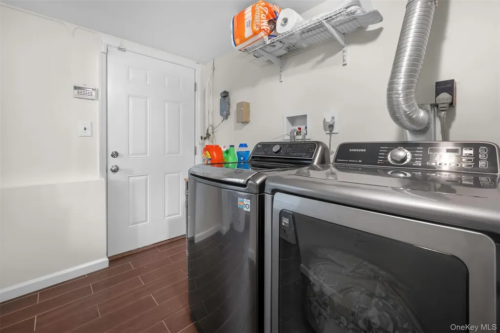 40 Martha Street Freeport NY 11520