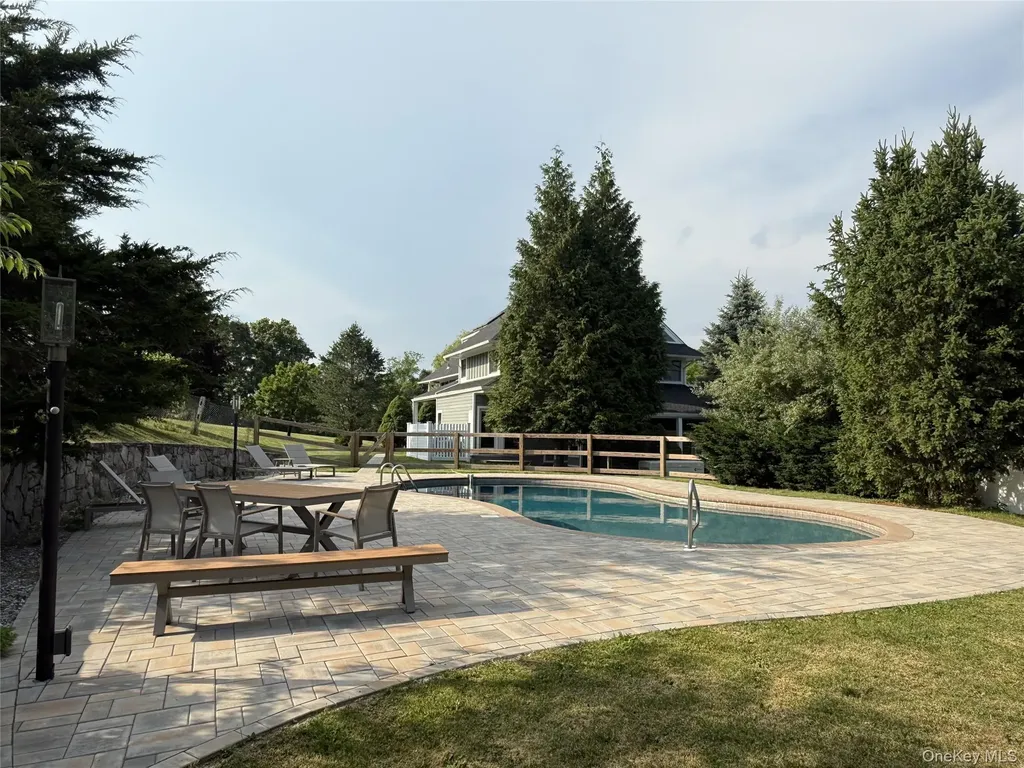 22 Waccabuc River Lane South Salem NY 10590