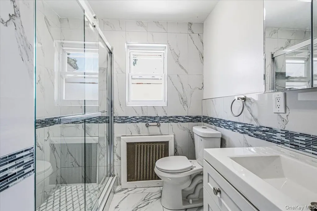 15 Astor Place Valley Stream NY 11581