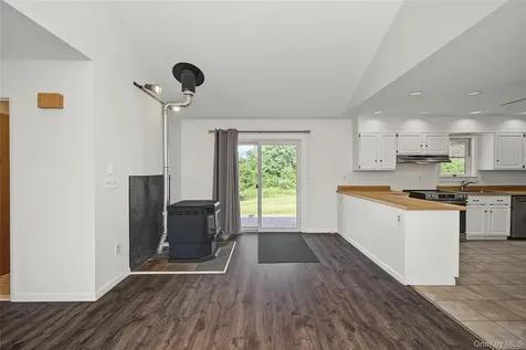 318 Cornwall Hill Road Patterson NY 12563